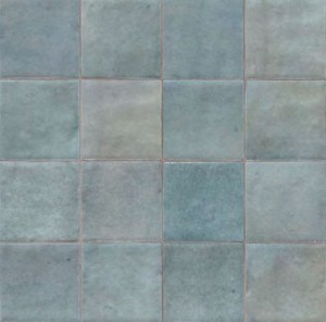 Marazzi Zellige Cielo M5P5 10x10: Hellblaue, antike Ziegel-Wandfliesen für Badezimmer