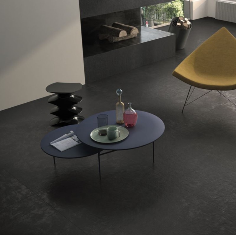 Płytki podłogowe imitująca beton architektoniczny Casalgrande Padana Resina Black 90x180 40049