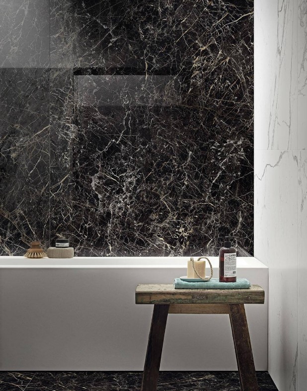 Płytki spieki imitujące ciemny marmur z jasną żyłą Marazzi Grande Marble Look Saint Laurent Matt 120x240 36724