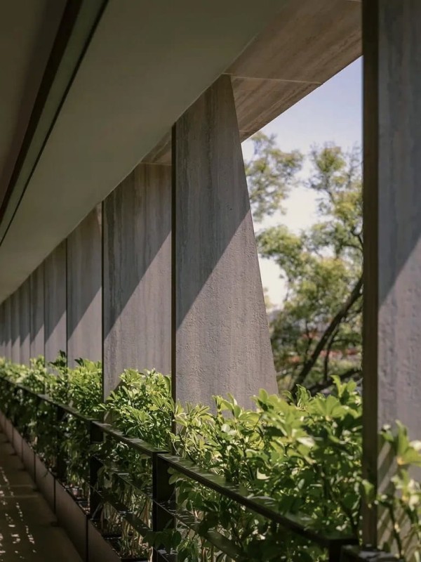 I Naturali Travertino Grigio Venato Bocciardato 100x300x0,5 cm 177142