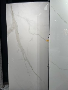 Laminam Calacatta Oro Gold Poliert 120x270x0,6 cm