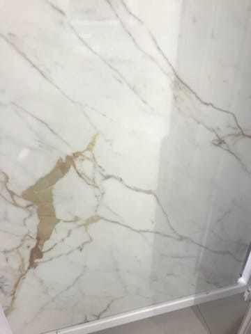 Spiek kwarcowy 12mm The Top Marazzi Golden White Lux 324x162 cm.jpeg