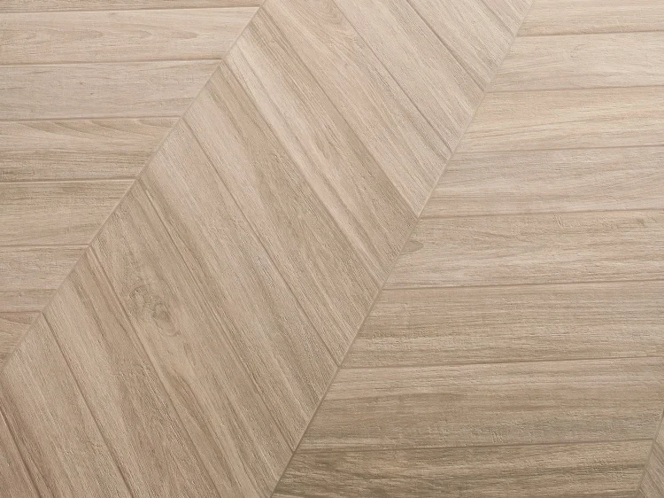 Francuska jodełka gres beżowy drewno Emil Ceramiche Sleek White Chevron Nat. 11x54.webp