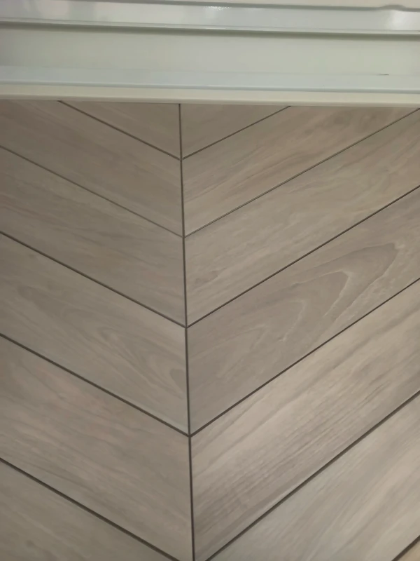 mil-ceramica-sleek-wood-white-chevron-nat.-11x54-efcy-plytki-drewnopodobne .webp