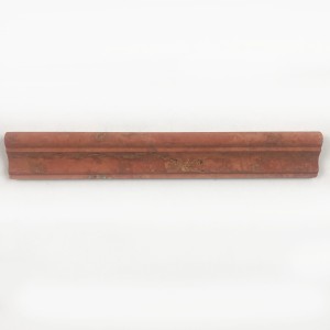Cornice Persisch Rot Satin 4x30,5 cm Travertin Sockel-Walze