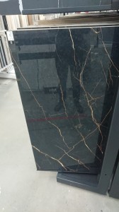 Flaviker Supreme Evo Noir Laurent Lux 120x280: Schwarzer Marmor mit weißen Goldadern (6mm)