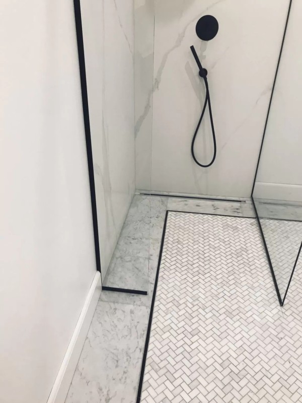 Pure-white-herringbone-bathroom-4-1152x1536-1.jpeg