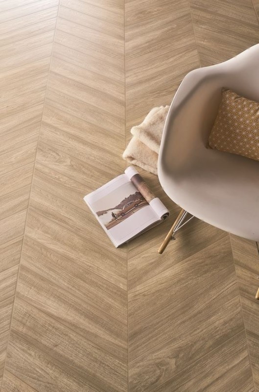 Francuska jodełka gres beżowy drewno Emil Ceramiche Sleek Beige Chevron Nat 11x54 57749