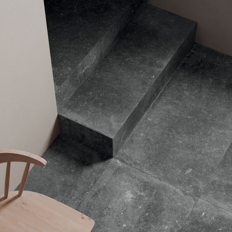 Płytka podlogowa kamienna ciemny grafit Flaviker Nordik Stone Black 120x120-85456