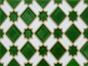 Mainzu Zócalo M13-V 15x20: Weiß-grüne Patchworkfliesen