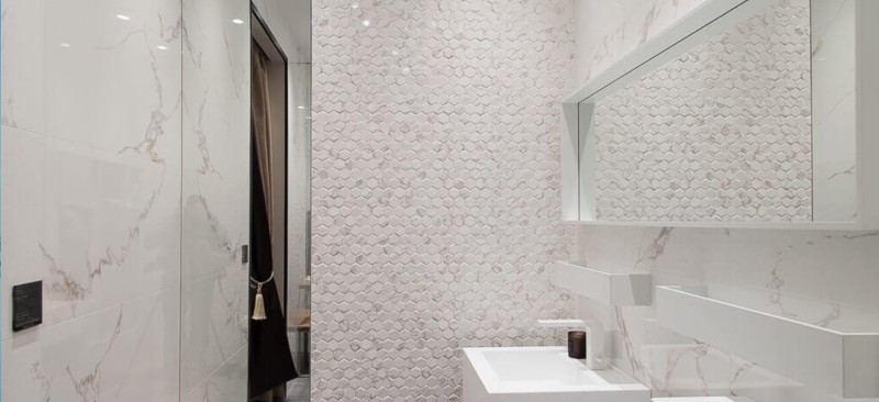 Płytki ścienne marmur biale z beżową żyłą Porcelanosa Persia 45x120 15359