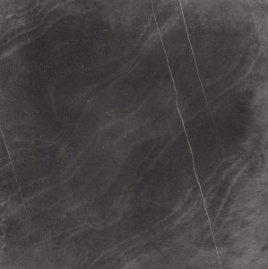 Piemme Uniquestone Nite 80x80: Polierte Grafit-Feinsteinzeugplatte mit weißer Ader