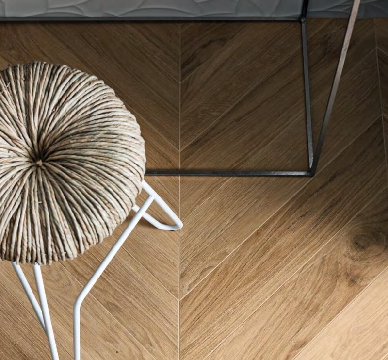 Francuska jodełka gres zloty dab Marazzi Treverkmust Beige Chevron M0CA 73,2X11,8 17800