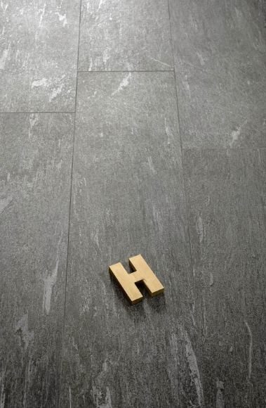 Płytki podłogowe ciemno - szare kamień Marazzi Mystone Pietra di Vals Antracite MLOO 60x120 40996
