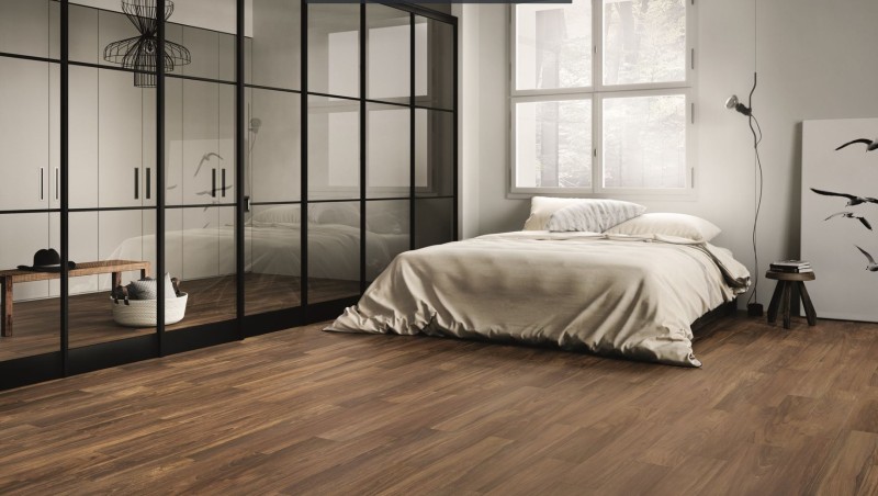 Gres francuska jodełka brąz drewno Emil Ceramika Sleek Mohogany Chevron Nat. 11x54 57719